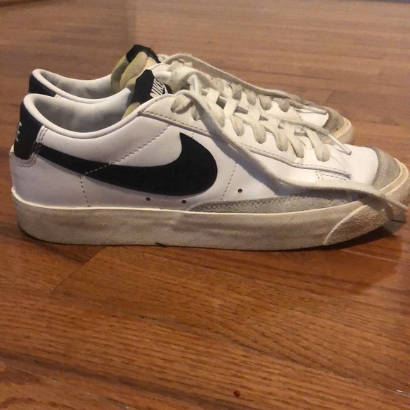 Nike Women’s Blazers Low - Picture 4 of 6